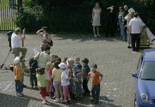 Besucher an den Teleskopen